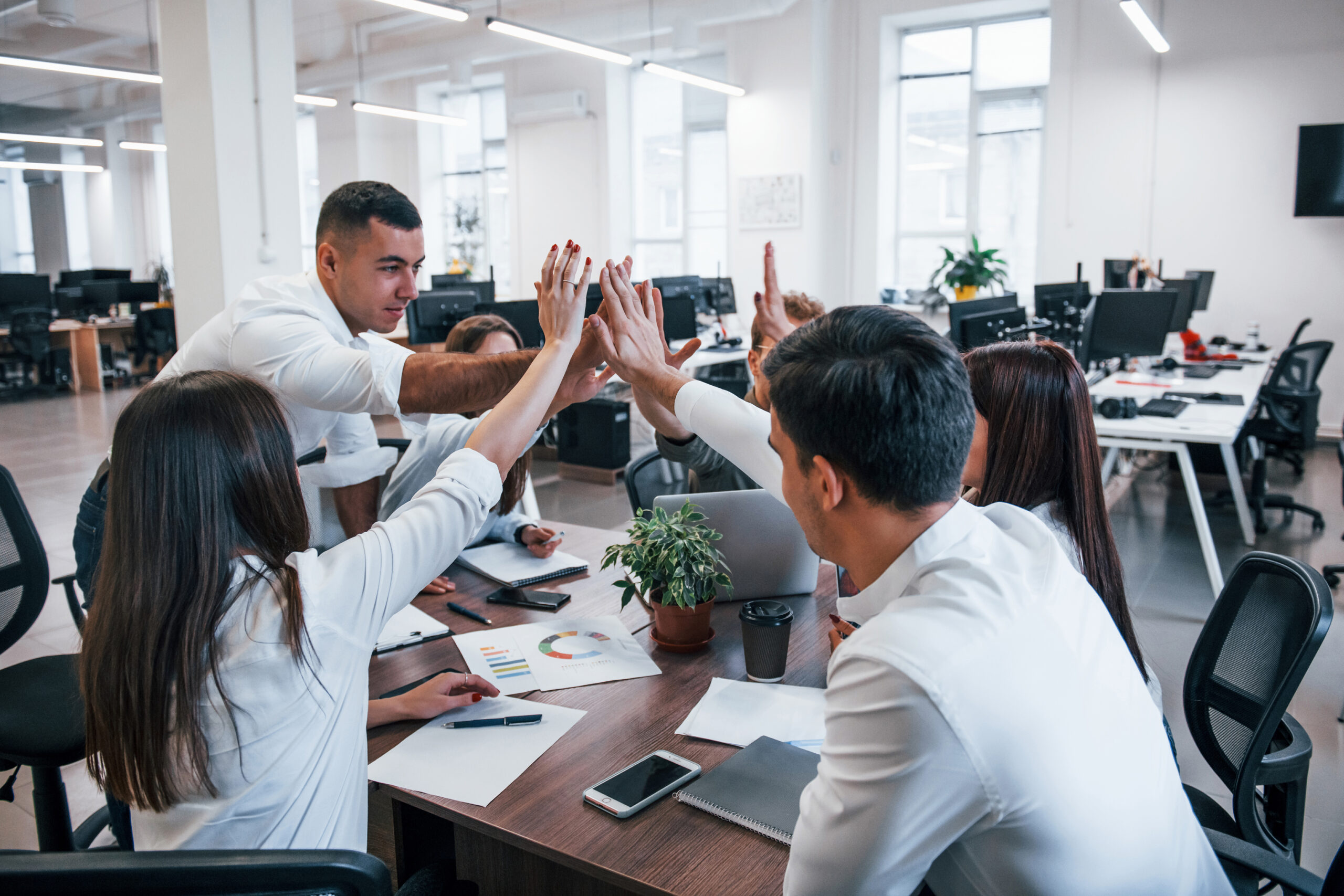 advantages_of_salesforce_managed_services_over_in-house_team 2